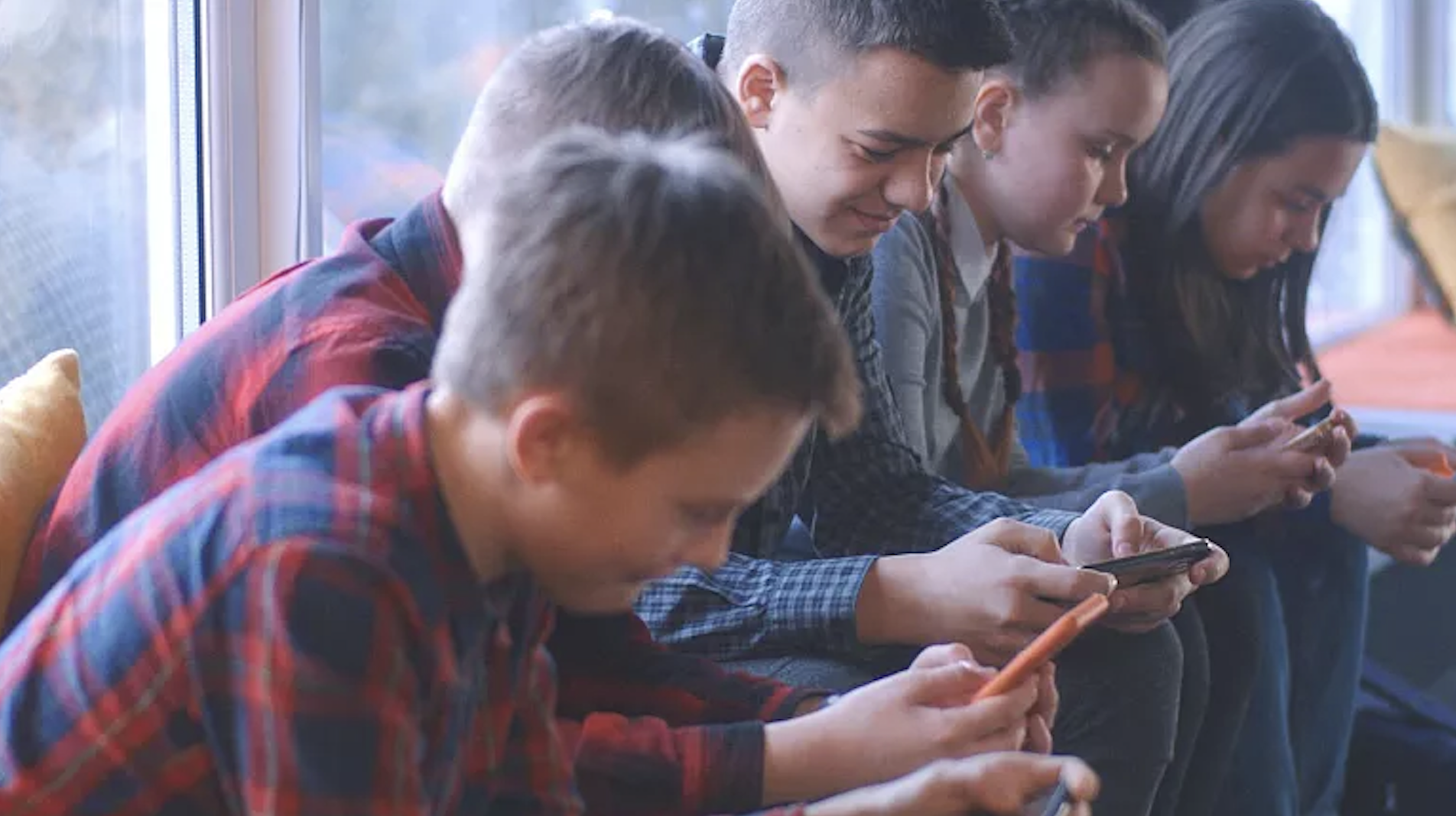 联合国吁学校禁止课堂使用智能手机