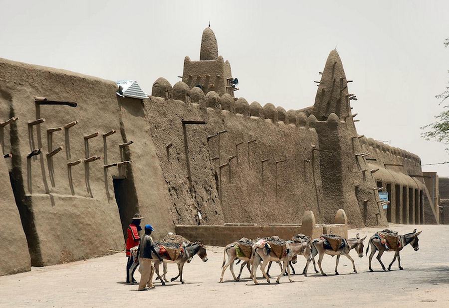 The 10 Most Amazing Mud Brick Buildings Around the World