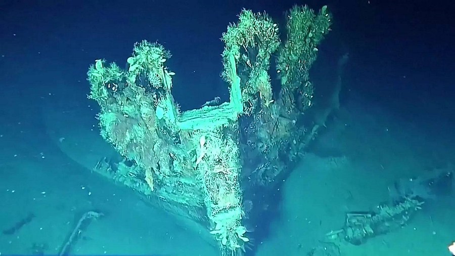 Salvaging the sunken ship "Holy Grail" continues to be controversial