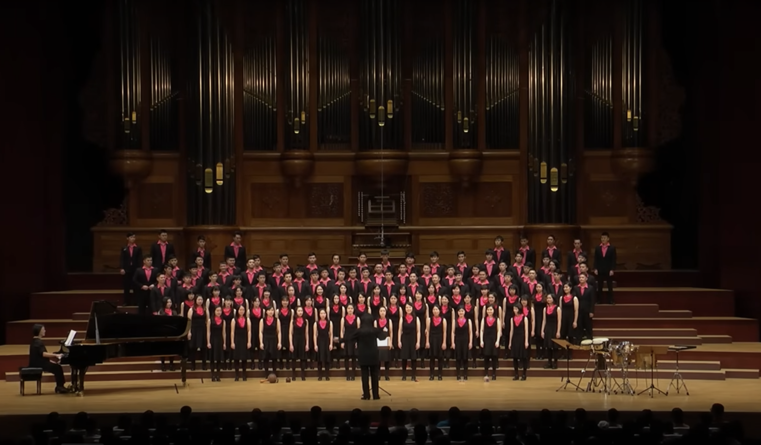 Childhood (lyrics and music by Luo Dayou/arrangement by Huang Yuxian) - National Taiwan University Chorus