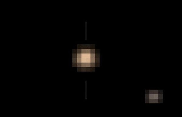 「新視野號」首次拍到冥王星彩色照片