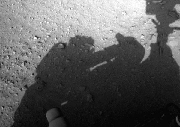 火星上有人？火星上拍攝到「未戴頭盔」人影照