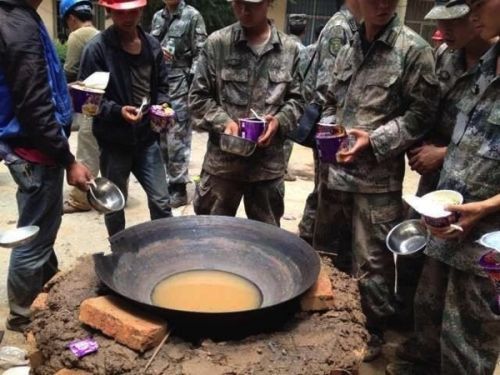评“吃饭砸锅”论(图)
