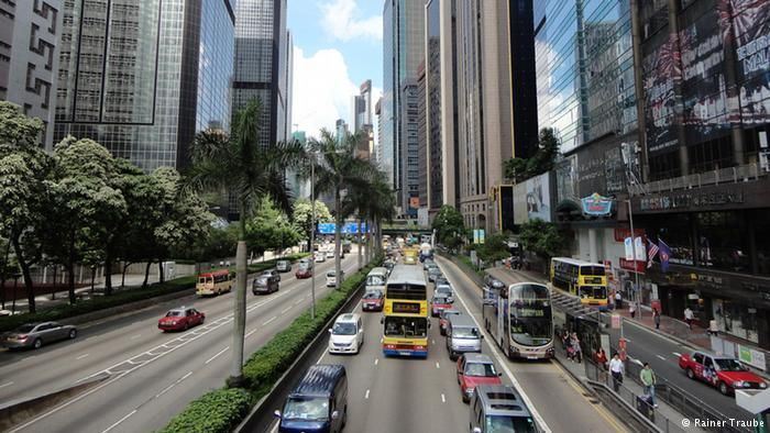 大陆是如何殖民化香港经济的？