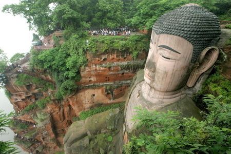 乐山大佛流泪为哪般？（组图）