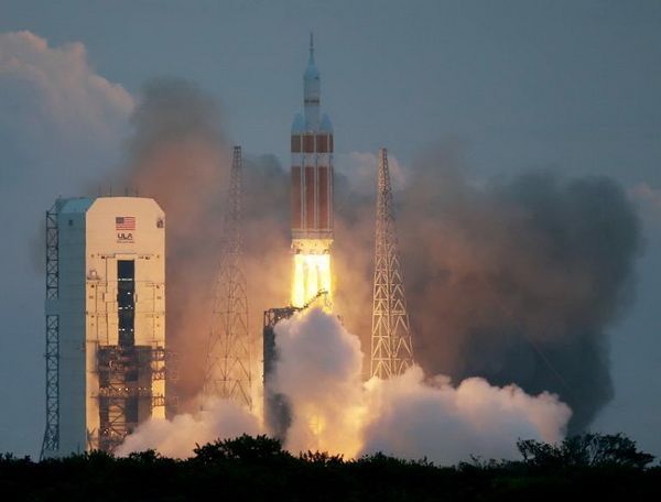 火星任务先锋 美猎户座宇宙飞船试飞成功