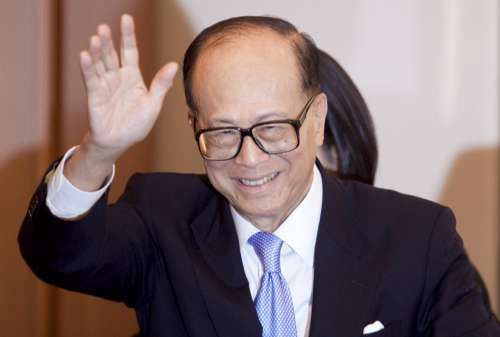 李嘉诚忆奋斗史：14岁时被说眼眸无神难成大器