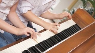孩子学习器乐　语言能力较佳