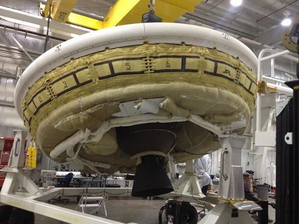 NASA测试碟型宇宙飞船