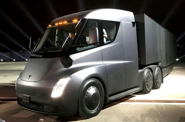 百事可樂預訂100輛Tesla Semi