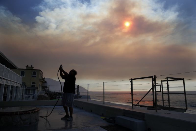 洛杉磯大火   已經燒燬439幢房屋建築物