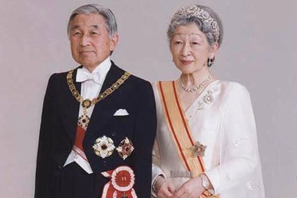 日本天皇將於2019年3月31日退位
