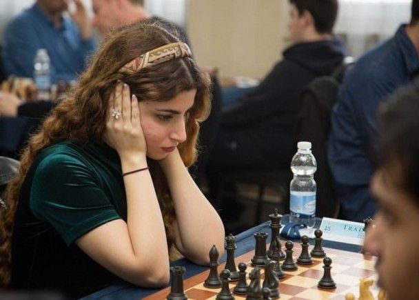 伊朗美少女棋手拒帶頭巾 移民美國