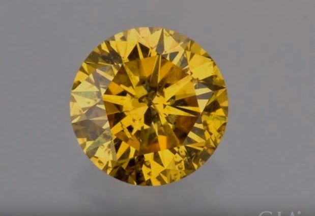 諾曼接受GIA採訪討論彩色鑽石市場