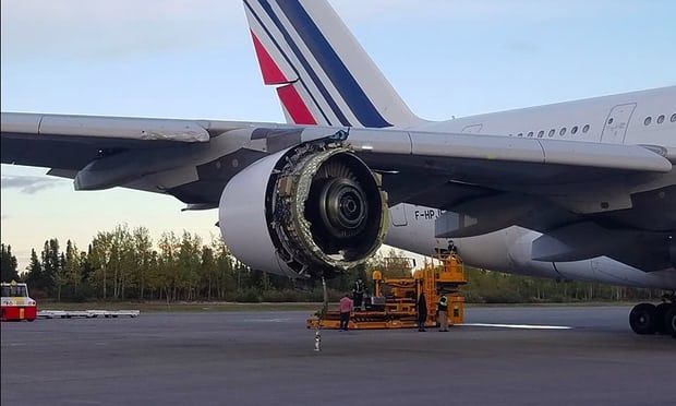 法航A380班機引擎爆炸  緊急迫降加拿大