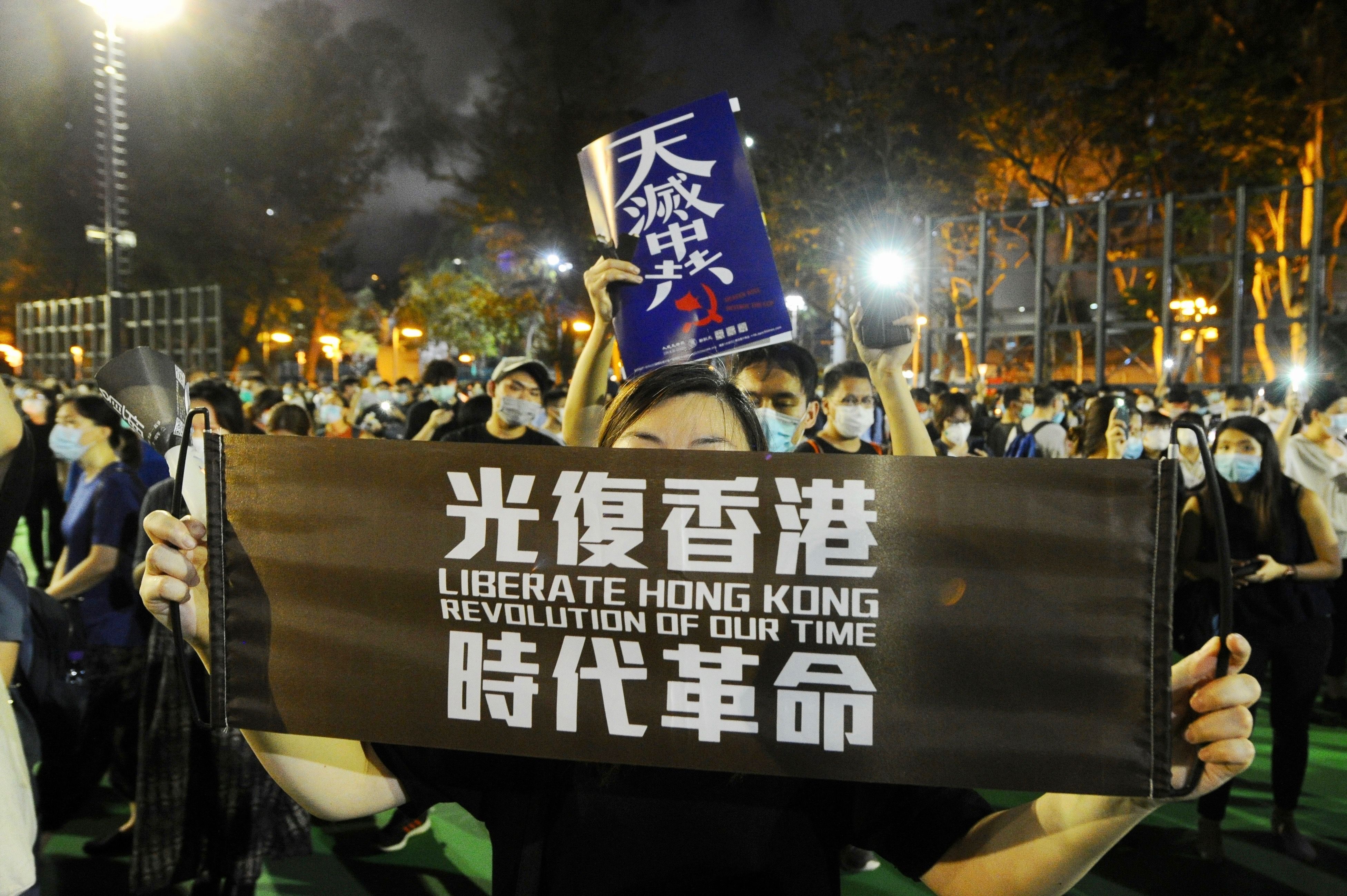 香港示威者使用「隱藏語言」躲避新國安法