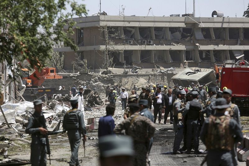 阿富汗喀布爾使館區爆炸   80死350傷