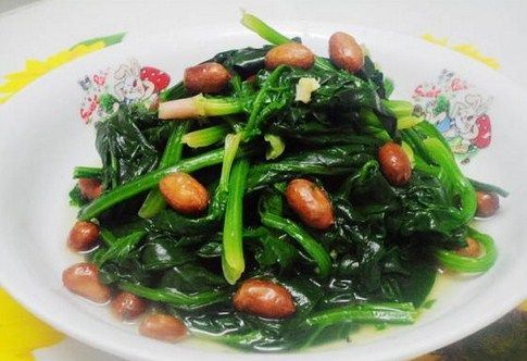 美食：果仁菠菜(图)
