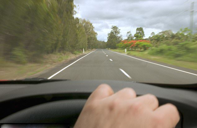 男童擬駕車橫越澳洲 旅行1000多公里後被逮