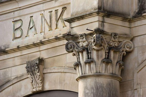 美国银行领跑，抛开欧洲银行