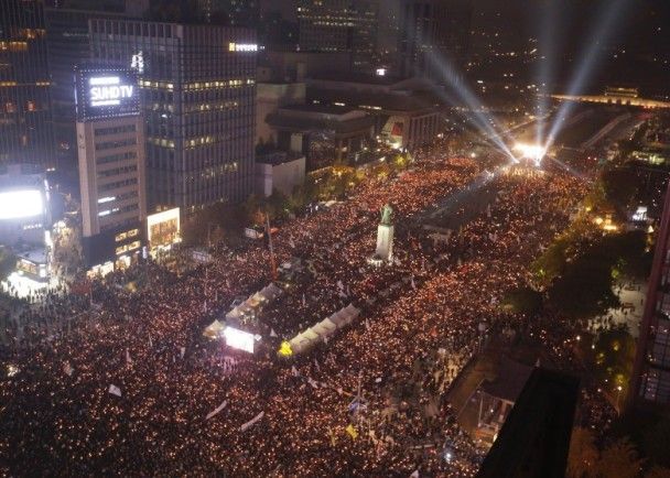 首爾20萬人上街反朴槿惠 抗議崔順實干政