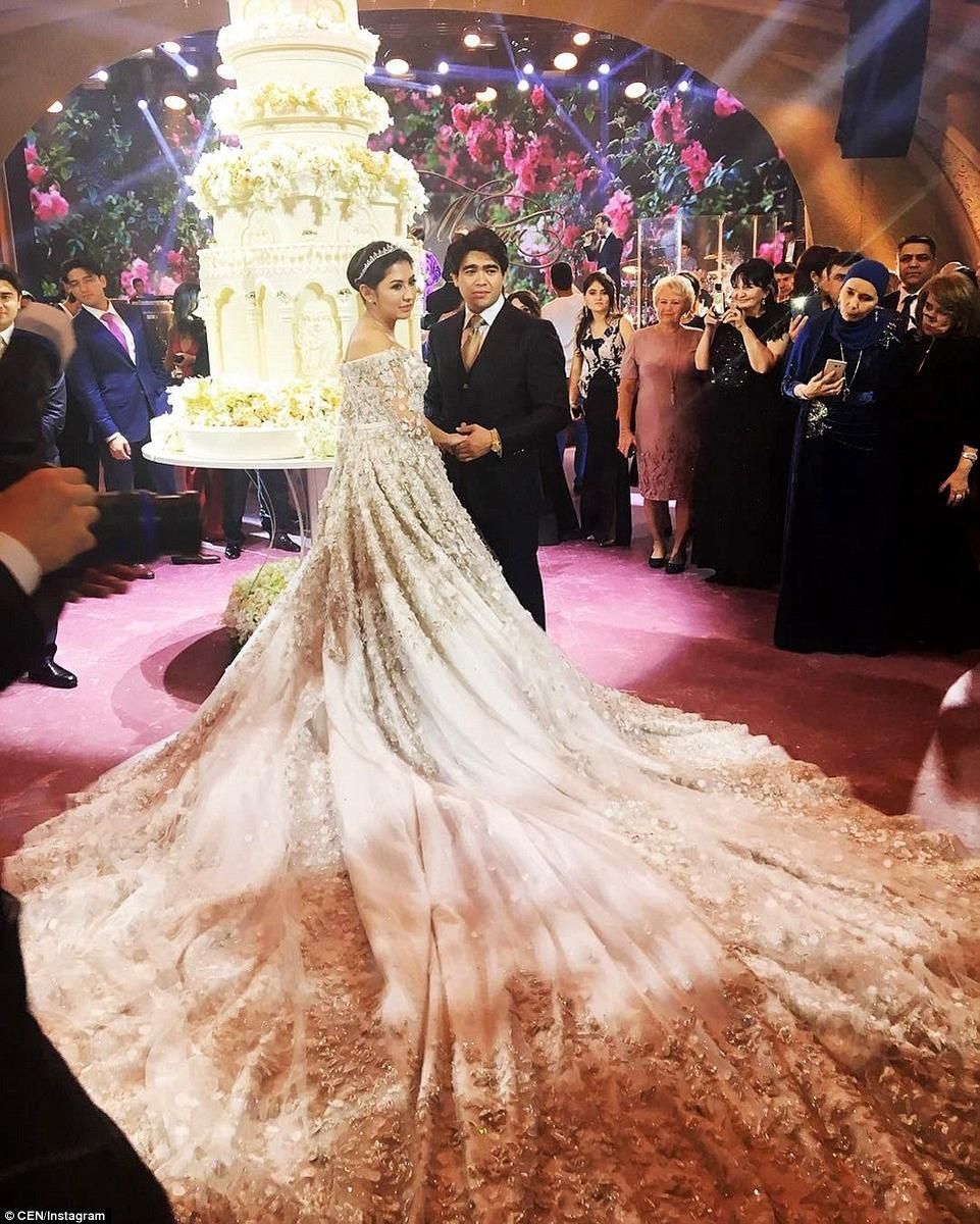 石油大亨辦豪華婚禮嫁女兒：僅婚紗就花430萬