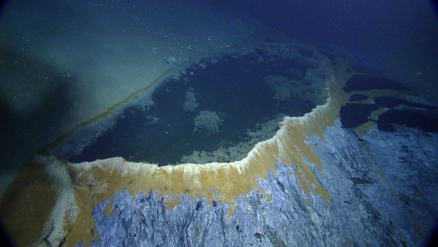 科學家在海中發現一個"湖泊" 到那的人都不會活着回來