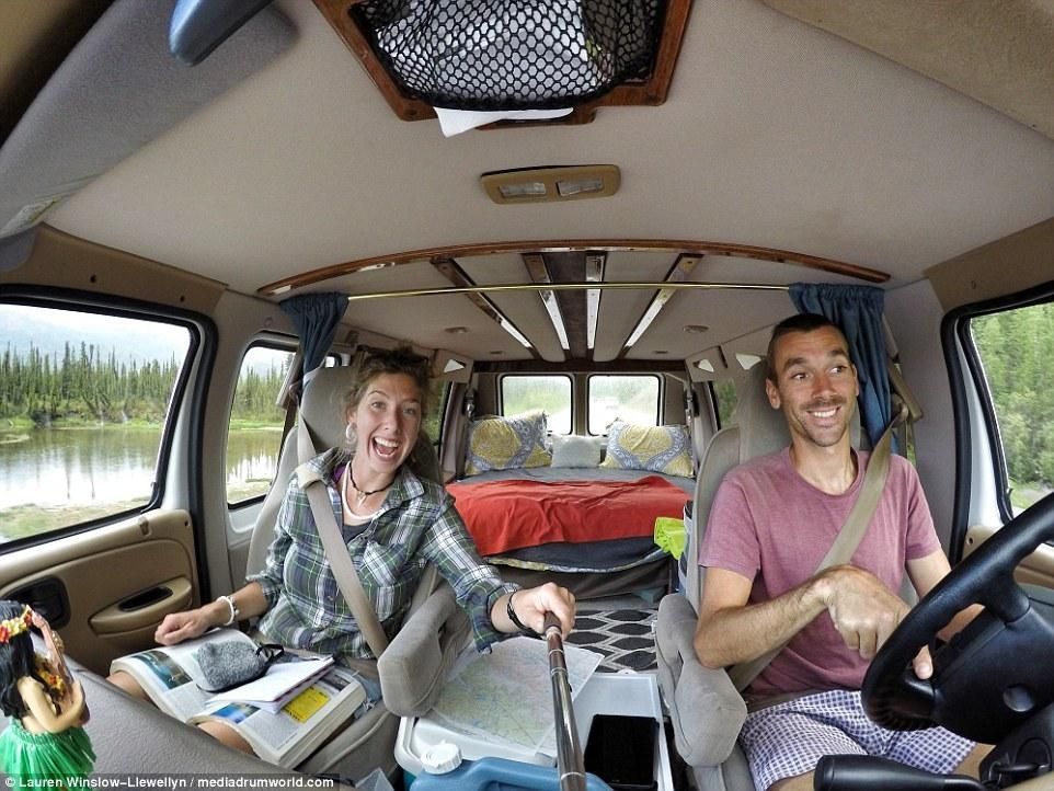 英國夫婦靠5.6平米房車環球旅行八年