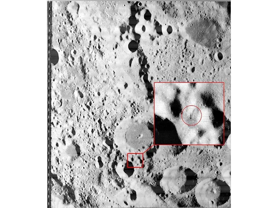 外星基地天線？月球發現長釘型不明物體