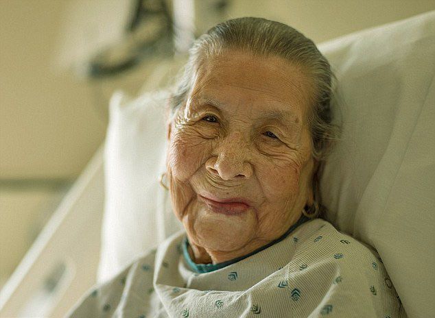 美國攝影師拍攝垂死之人 探討人生真諦