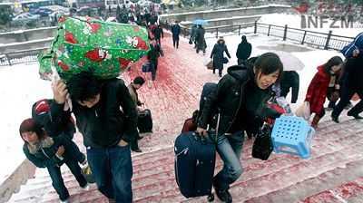 中国13家媒体联合发声 呼吁改革户籍制度（图）