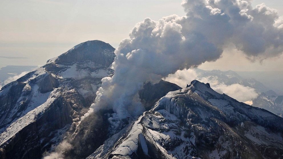 阿拉斯加阿留申群島巴甫洛夫火山噴發