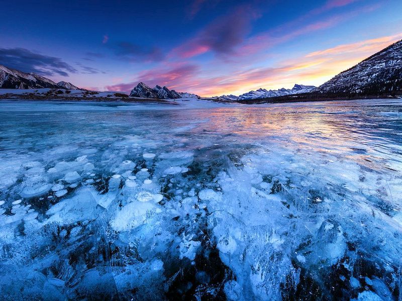 美丽的冰封湖面(组图)