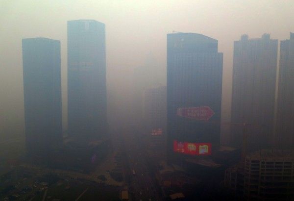 中國霧霾太嚴重！天空「飄來」5個字