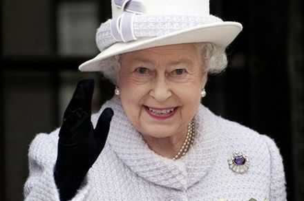 英国最受欢迎女王就是现任的伊莉萨白二世