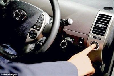 免鑰匙系統奪13命 10大車廠挨告