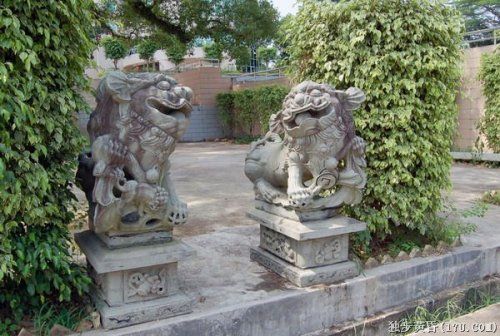 古代建筑前為什麼常擺放一對石獅子？(圖)
