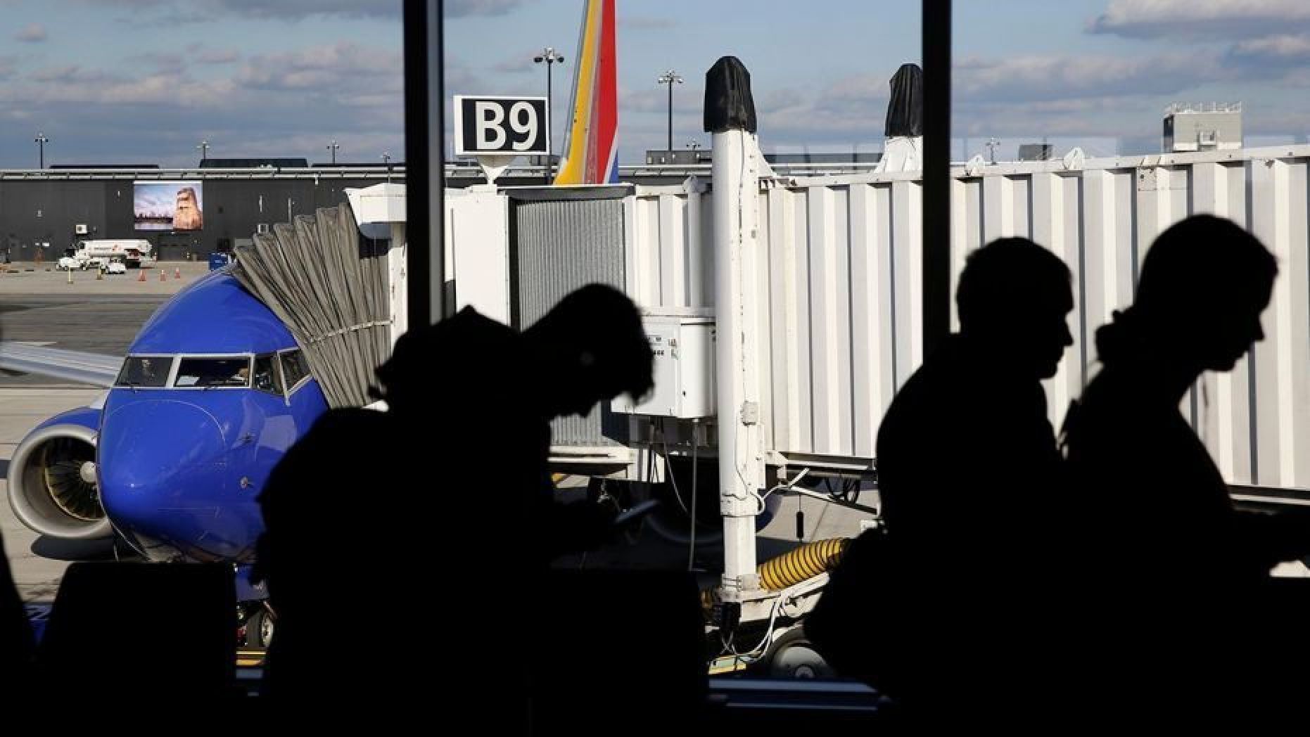 多家航空公司在美國多個機場遭遇系統停擺