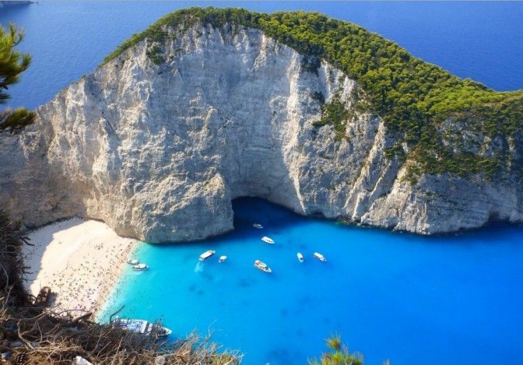 世界最美的海灘 — 希臘沉船灣Navagio(組圖)