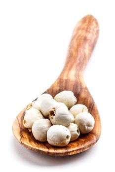 安神助眠好湯品 蓮子山藥銀耳湯（組圖）