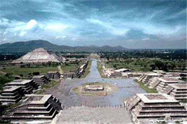 令人不可思議的「黃泉大道」